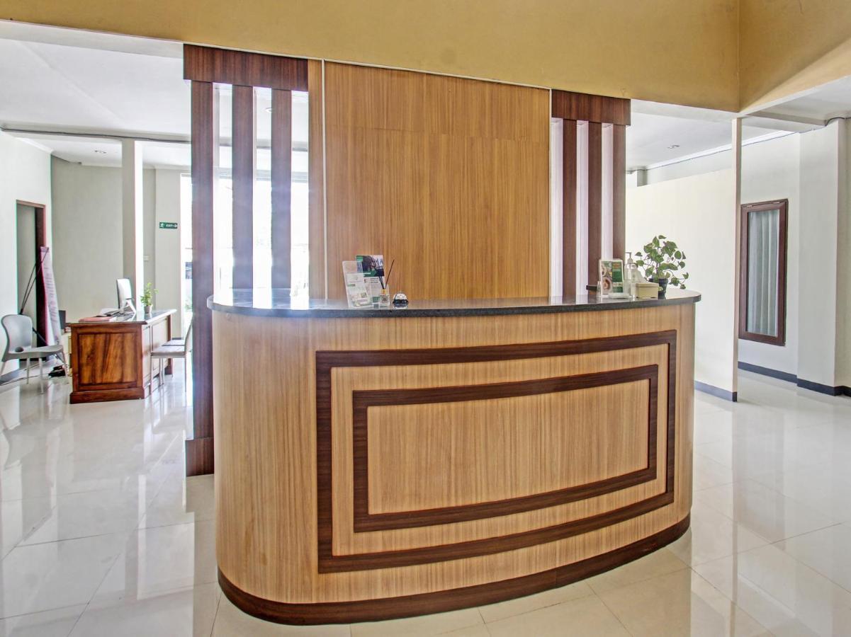 Oyo 91617 Hotel Mutiara Lombok Exterior photo