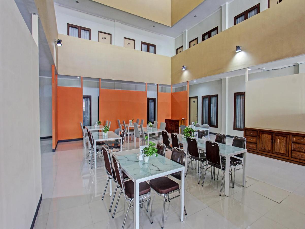 Oyo 91617 Hotel Mutiara Lombok Exterior photo