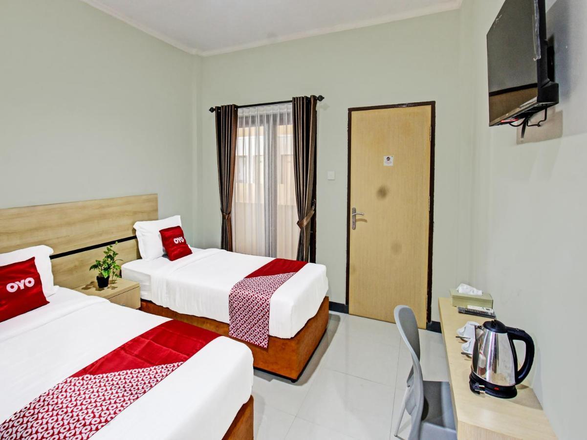 Oyo 91617 Hotel Mutiara Lombok Exterior photo