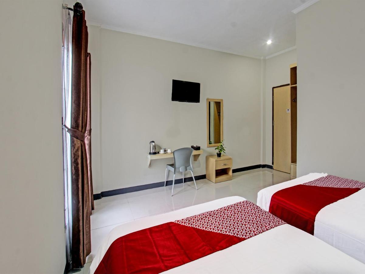 Oyo 91617 Hotel Mutiara Lombok Exterior photo